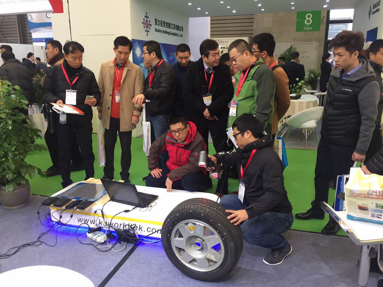创研科技2016上海埃森轮胎展展会现场